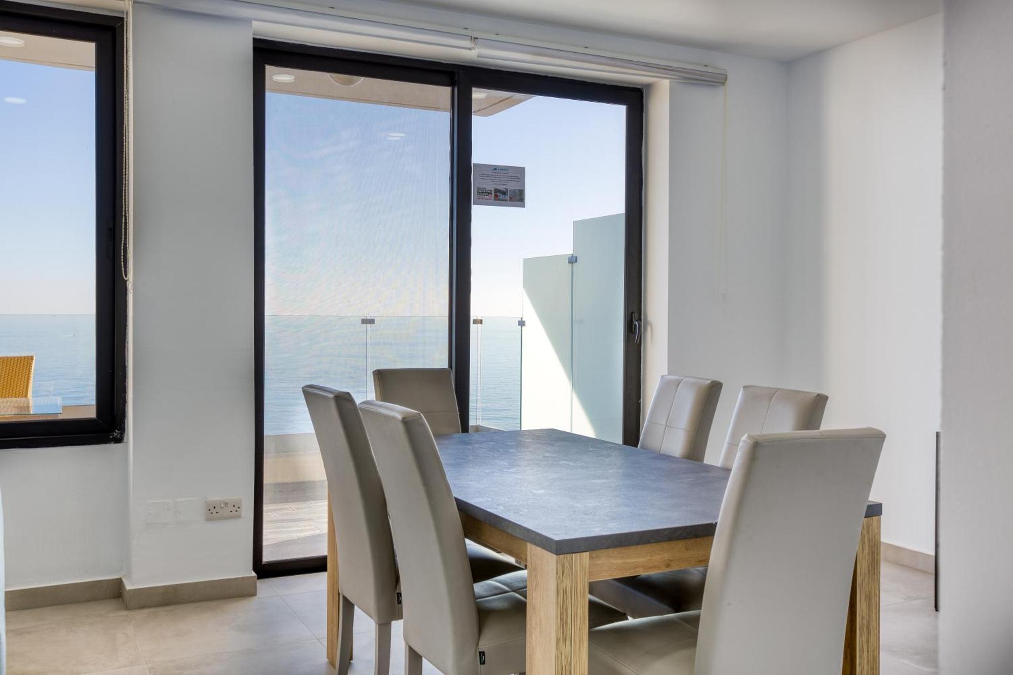 Seafront Sliema Apartment With Balcony & Sea Views By Jl Extérieur photo