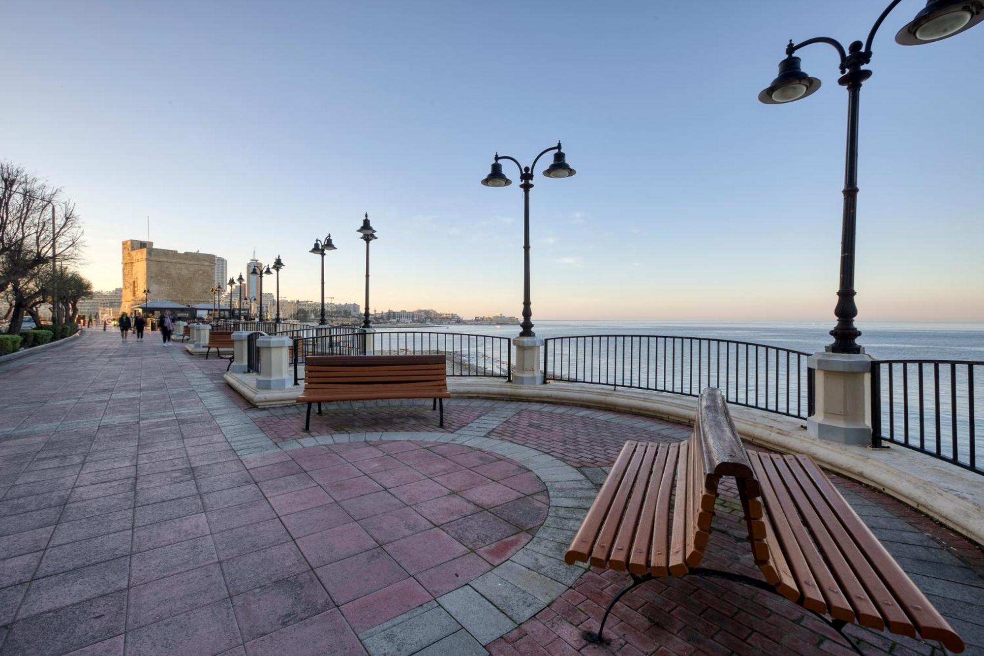 Seafront Sliema Apartment With Balcony & Sea Views By Jl Extérieur photo