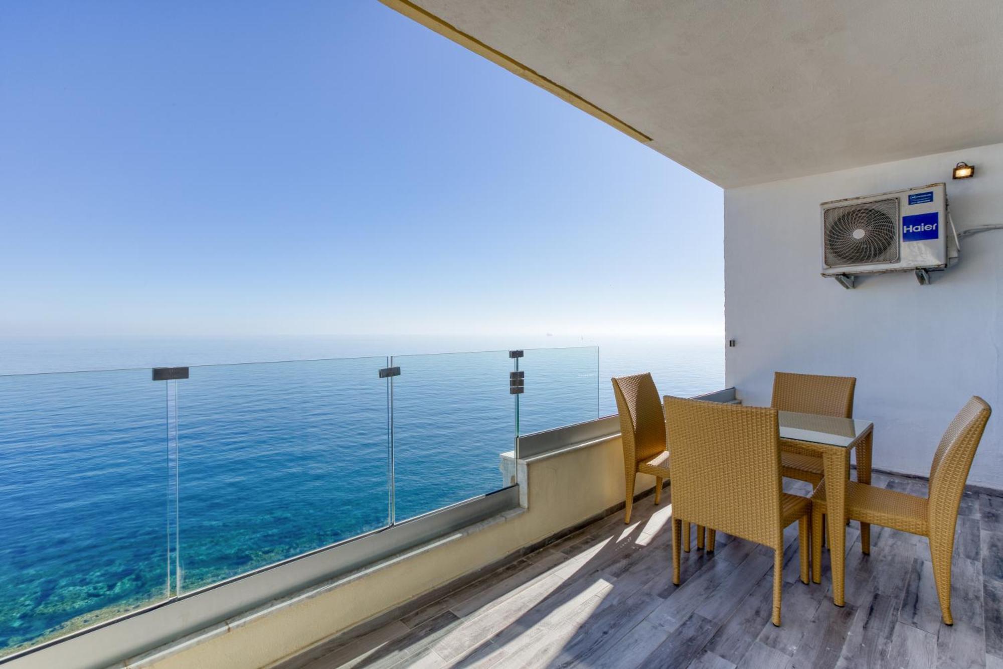 Seafront Sliema Apartment With Balcony & Sea Views By Jl Extérieur photo