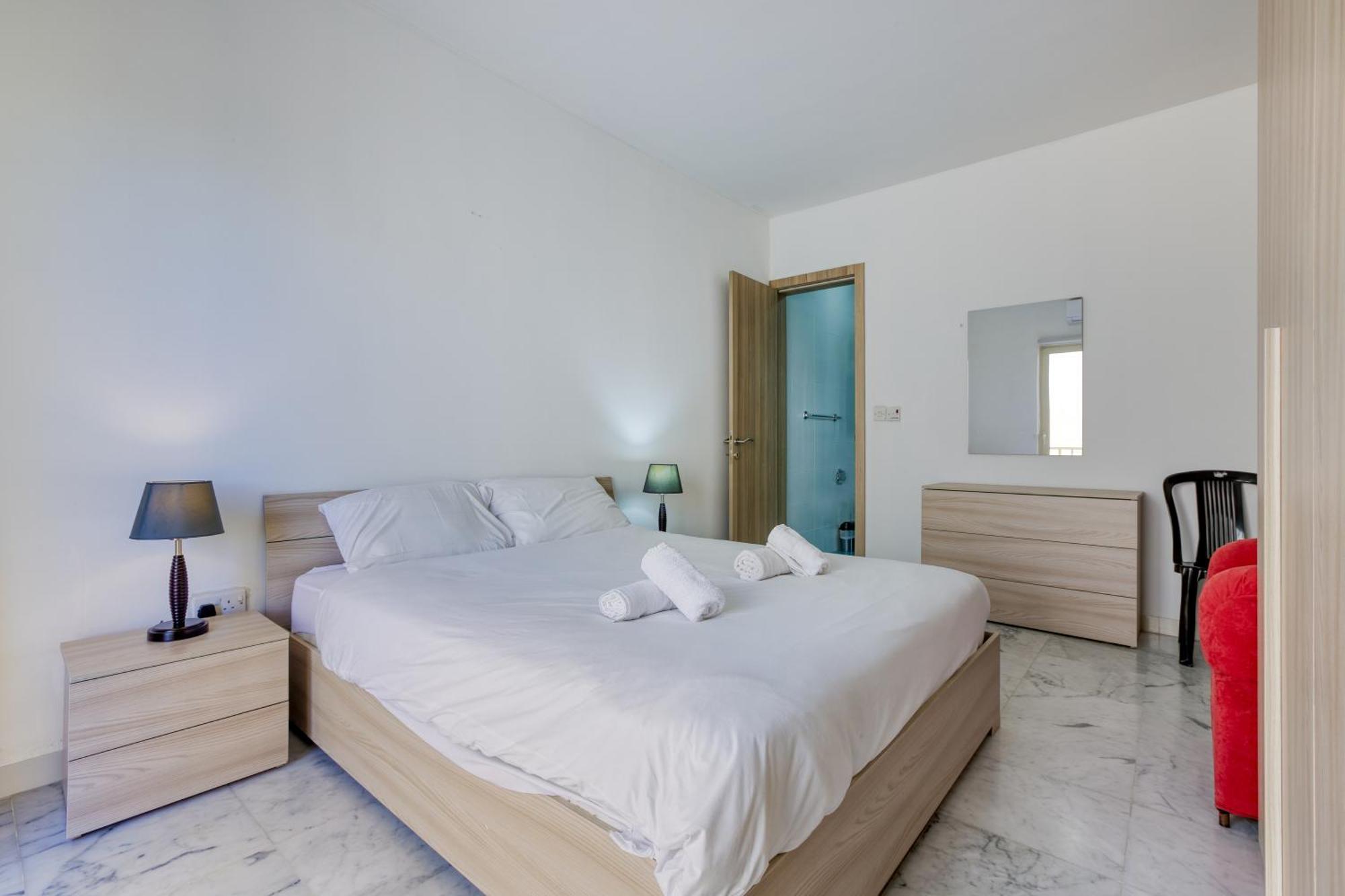 Seafront Sliema Apartment With Balcony & Sea Views By Jl Extérieur photo
