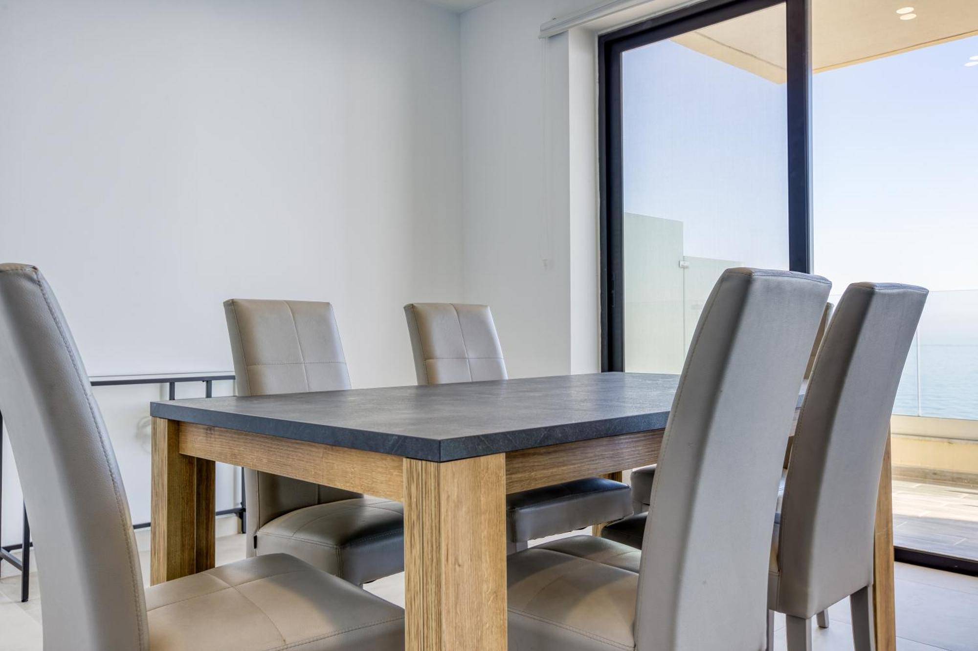 Seafront Sliema Apartment With Balcony & Sea Views By Jl Extérieur photo