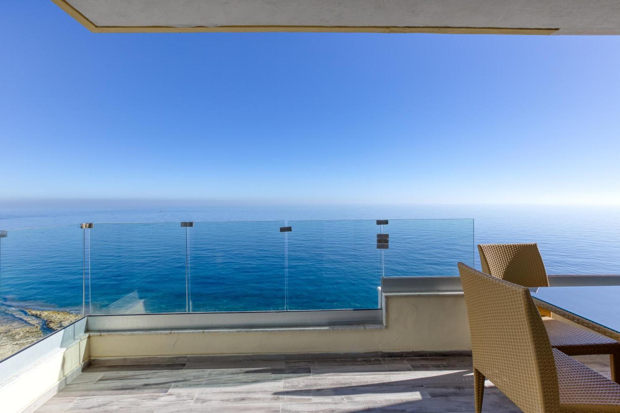 Seafront Sliema Apartment With Balcony & Sea Views By Jl Extérieur photo