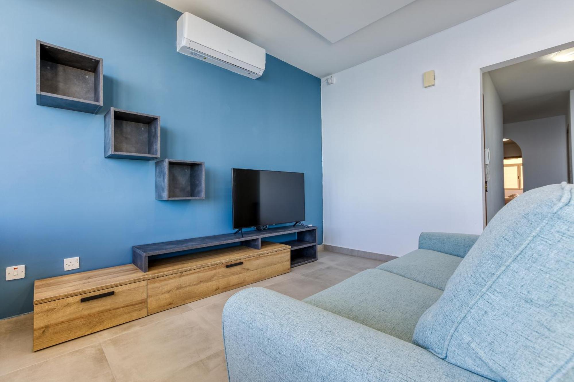 Seafront Sliema Apartment With Balcony & Sea Views By Jl Extérieur photo