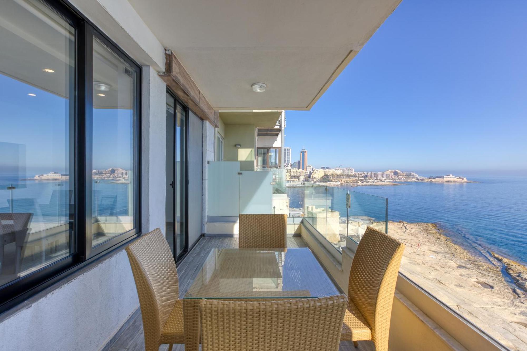 Seafront Sliema Apartment With Balcony & Sea Views By Jl Extérieur photo